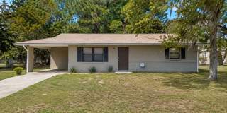Comfortable 2 Bedroom Home with Carport in Belleview Gallery 1