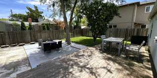 Beautiful 2-Bedroom Home with Large Backyard Beautiful 2-Bedroom Home with Large Backyard Gallery 17