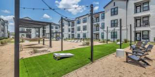 The Peri on Westheimer Gallery 16