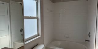Great Location! Gallery 11