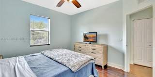 853 SW 11th Ct Gallery 35