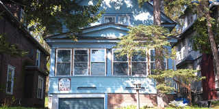 328 Greenwood Pl - Available 8/1/27 - Single Family Home with Enclosed Front Porch Gallery 1