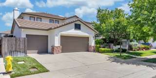 Lovely Roseville 5 Bedroom Pool Home Gallery 1