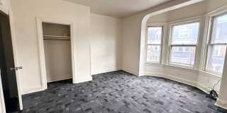4 Bedroom 1 Bathroom w/Garage in York City! Gallery 22