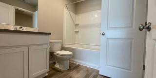 Modern 3-Bed, 2.5-Bath Home with Quartz Counters, Central A/C, and Prime Location! Gallery 24