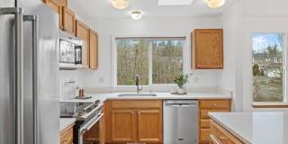 Columbia City Retreat | Spacious 5BR Home with Modern Updates Columbia City Retreat | Spacious 5BR Home with Modern Updates Gallery 12