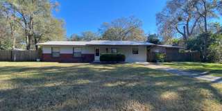 Charming Rental Home in Newberry – Spacious, Comfortable, and Convenient Gallery 1