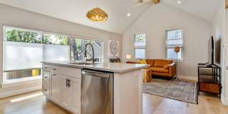 One Bedroom furnished ADU/apartment in The Highlands. Gallery 7