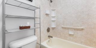 2124 Old Pond Lane Gallery 21
