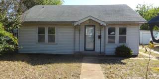1512 Southwest D Avenue Gallery 1