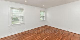 1400 S Barton Street Gallery 25