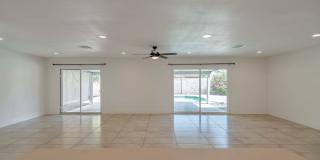 Amazing Tri-Level home close to ASU.  Pool and 2 Car Garage Gallery 23