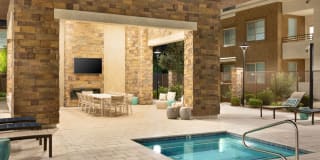 Ocio Plaza del Rio Gallery 31