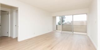 8225 Manitoba Gallery 5