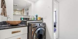 410 W 7th Street unit: 1023 Gallery 25