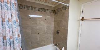 Spacious 3 bedroom with amazing views Gallery 15
