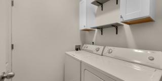 Beautiful 2 bdrm end unit with attach 2 car garage Gallery 18