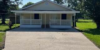 Adorable 2B/2B Home Available Gallery 1