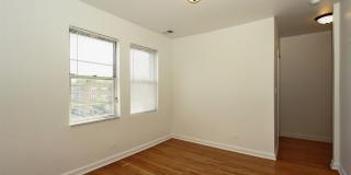 8238 S Ellis Ave Gallery 5