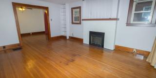 Spacious 4BR Bungalow: Historic Old Southwest w/ Screened Porch & Car Port Gallery 13