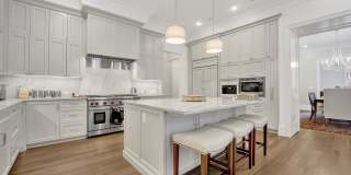 103 East Chestnut Street Gallery 19