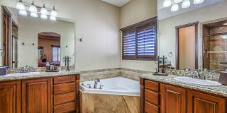 Westside area (Completely Furnished) Beautiful 4 bed/3 baths Westside area (Completely Furnished) Beautiful 4 bed/3 baths Gallery 43