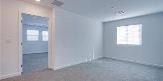 843 Watford Place Gallery 17