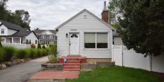 Secluded 4 Bed Holladay Home in Quiet Neighborhood with Mountain Views!! Gallery 1