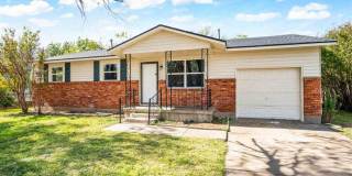 703 SE Sullivan Dr - COMING SOON! Gallery 1