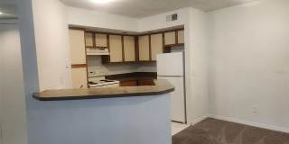 1 Bed / 1 Bath Condo in Venetian Place, East Orlando nr Airport Gallery 8
