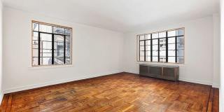 135 E 39th St Apt 5E 135 E 39th St Apt 5E Gallery 1