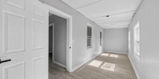 125 Lowell Street unit: 2 Gallery 4