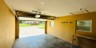 Move-In Ready 3BR/2BA Home with 2-Car Garage in St. Charles Gallery 27