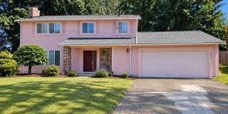 Charming Tamara Hills Home with 4B 2.25B Gallery 1