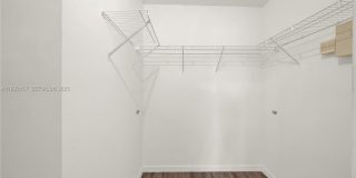 3385 Northeast 10th Street Gallery 10