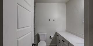 1803 W Maryland Avenue Gallery 14