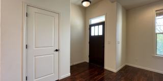 3BD/3BA Bethany Home with Vaulted Ceilings, Stainless Appliances & Gas Fireplace Gallery 7