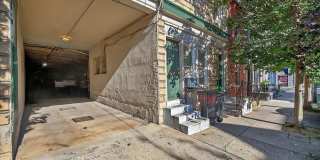 403 N QUEEN Street Gallery 41