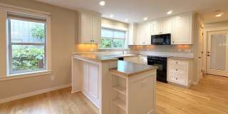 Charming Well-Kept Home Gallery 7