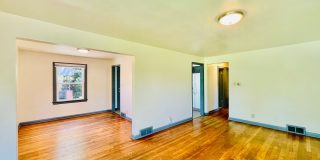 Cozy Seward Park Home with Large Yard! Gallery 16