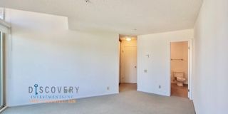 Spacious One Plus Bedroom Condominum off Broadway Terrace Gallery 29