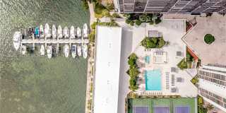 1925 Brickell Ave Gallery 33