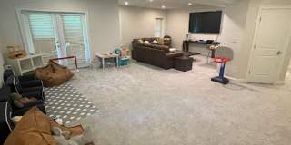 5 Bed 4 Bath LUXURIOUS CRAFTSMAN set in Bethesda Mews Gallery 37
