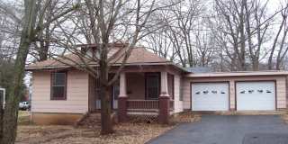 817 W Columbia St Gallery 1