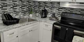 1431 SW 24th Ct Gallery 4