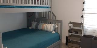 Seasonal-Beautifully renovated top floor 2/2 condo downtown Sarasota. Gallery 13