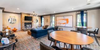 Smoky Crossing Apartment Homes Gallery 14