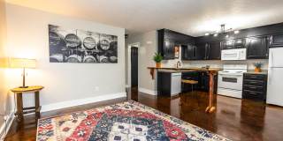 111 Sydne Lane Gallery 1