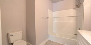 2607 East 10th Street Gallery 12