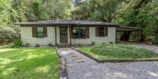 Charming 2-Bedroom Cottage Near Downtown Fairhope Gallery 1